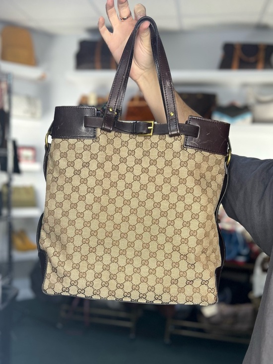 Handbags - Gucci Tote